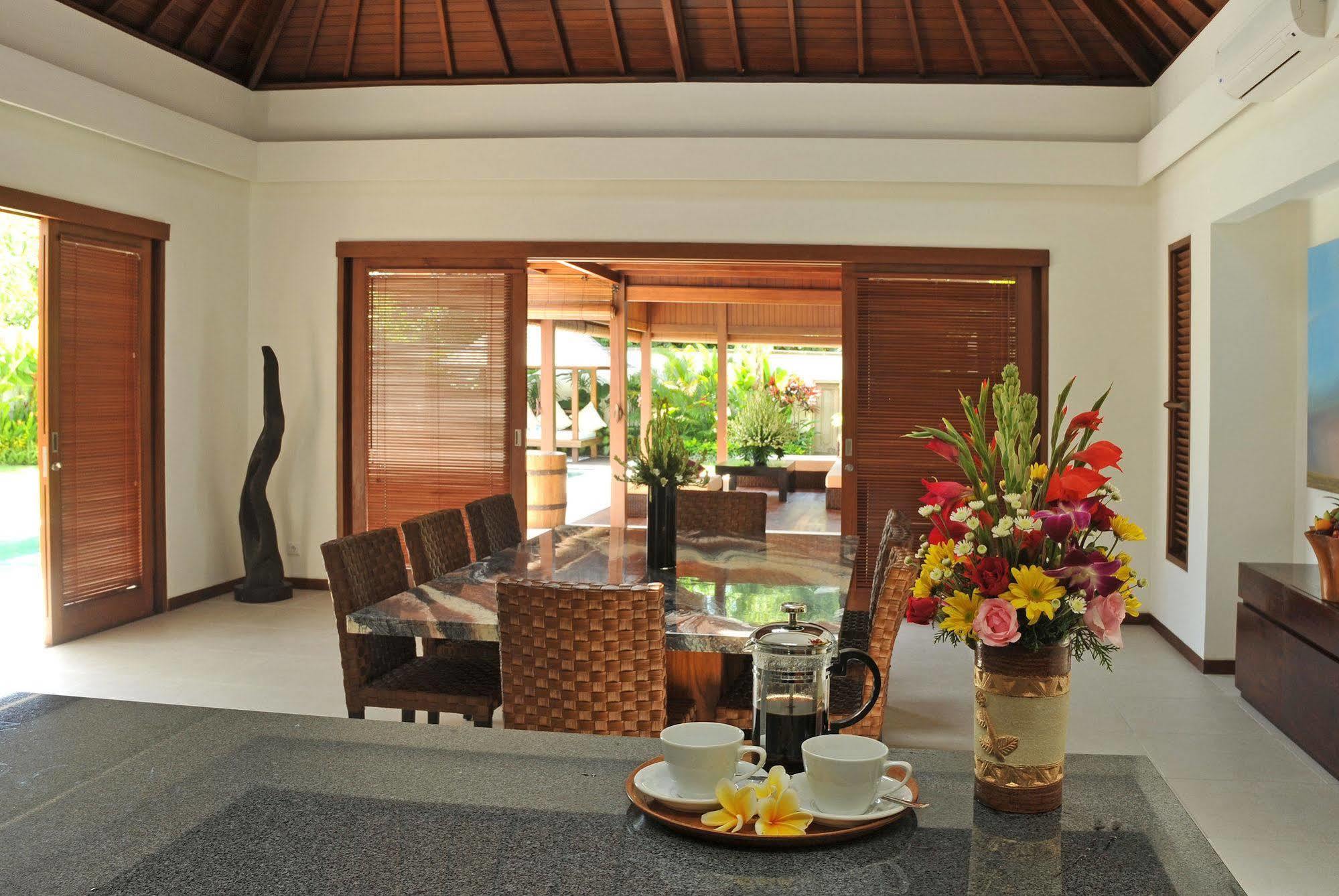 Saba Villa Canggu Exteriör bild