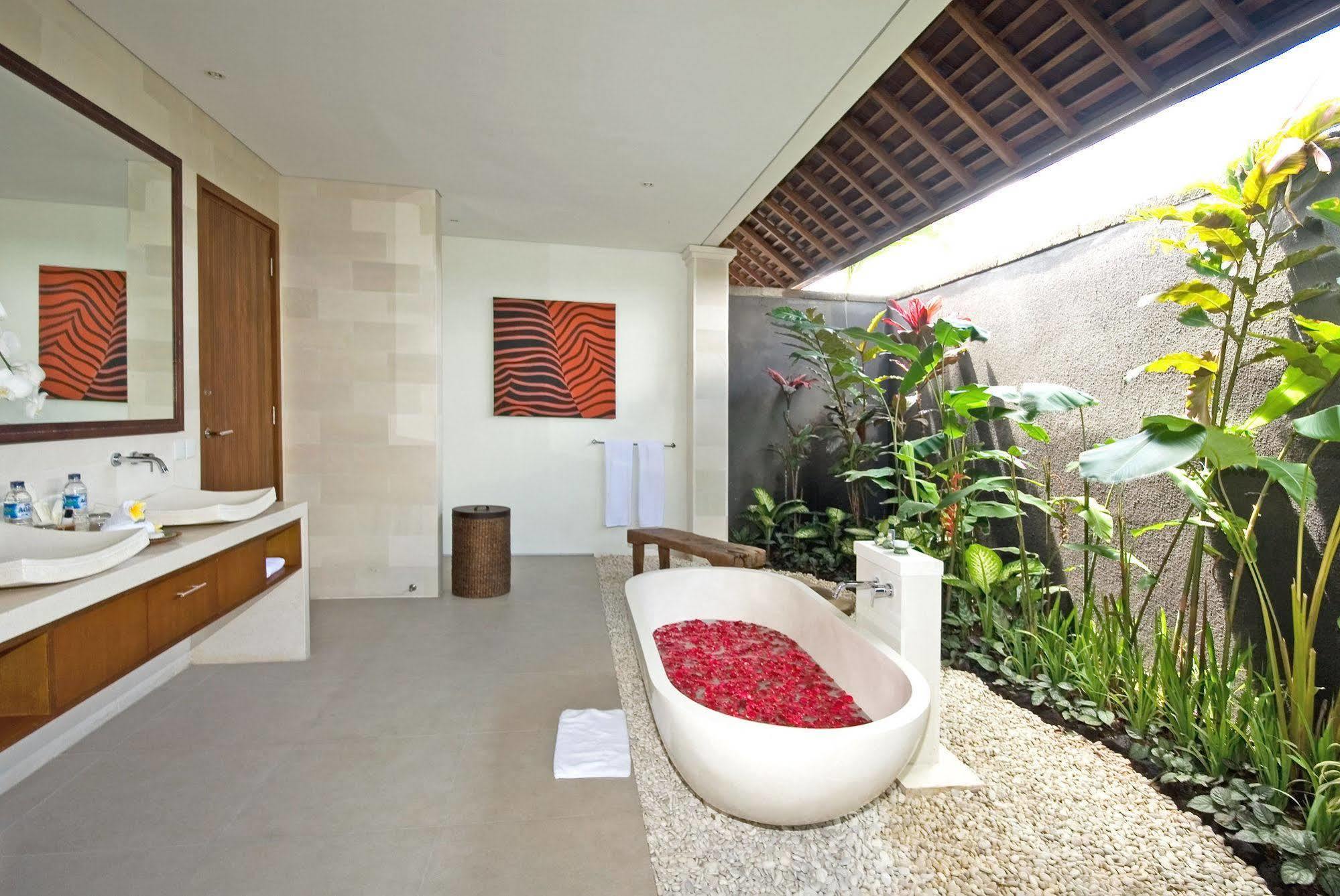 Saba Villa Canggu Exteriör bild